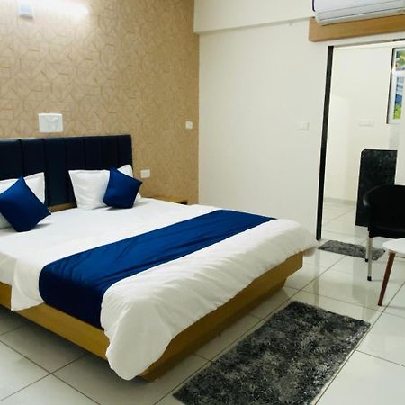 Hotel Balaji Villa Vadodara Luaran gambar